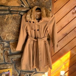 🌺Beige Peacoat w/ Waist Tie & Faux Fur Collar